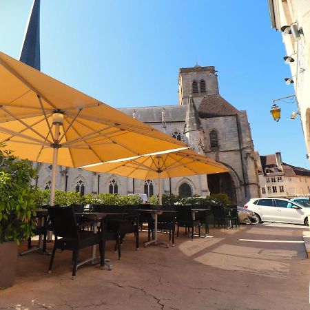 Hotel Le Corbeau Auxonne Esterno foto
