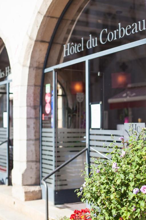 Hotel Le Corbeau Auxonne Esterno foto
